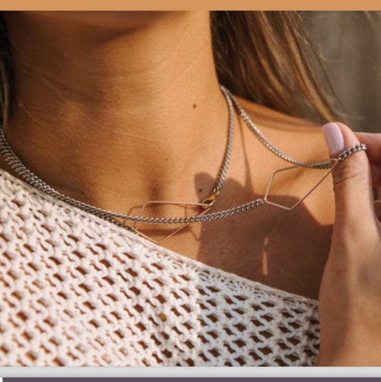 T&T Silver Kite Necklace