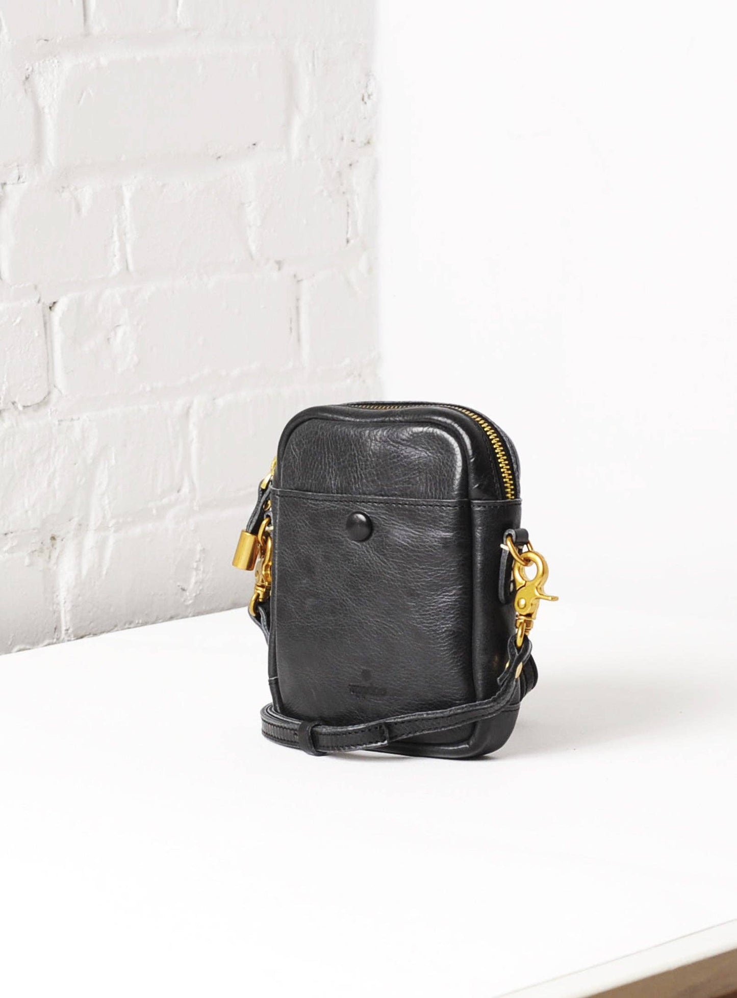 Snappi Sling Bag - Black
