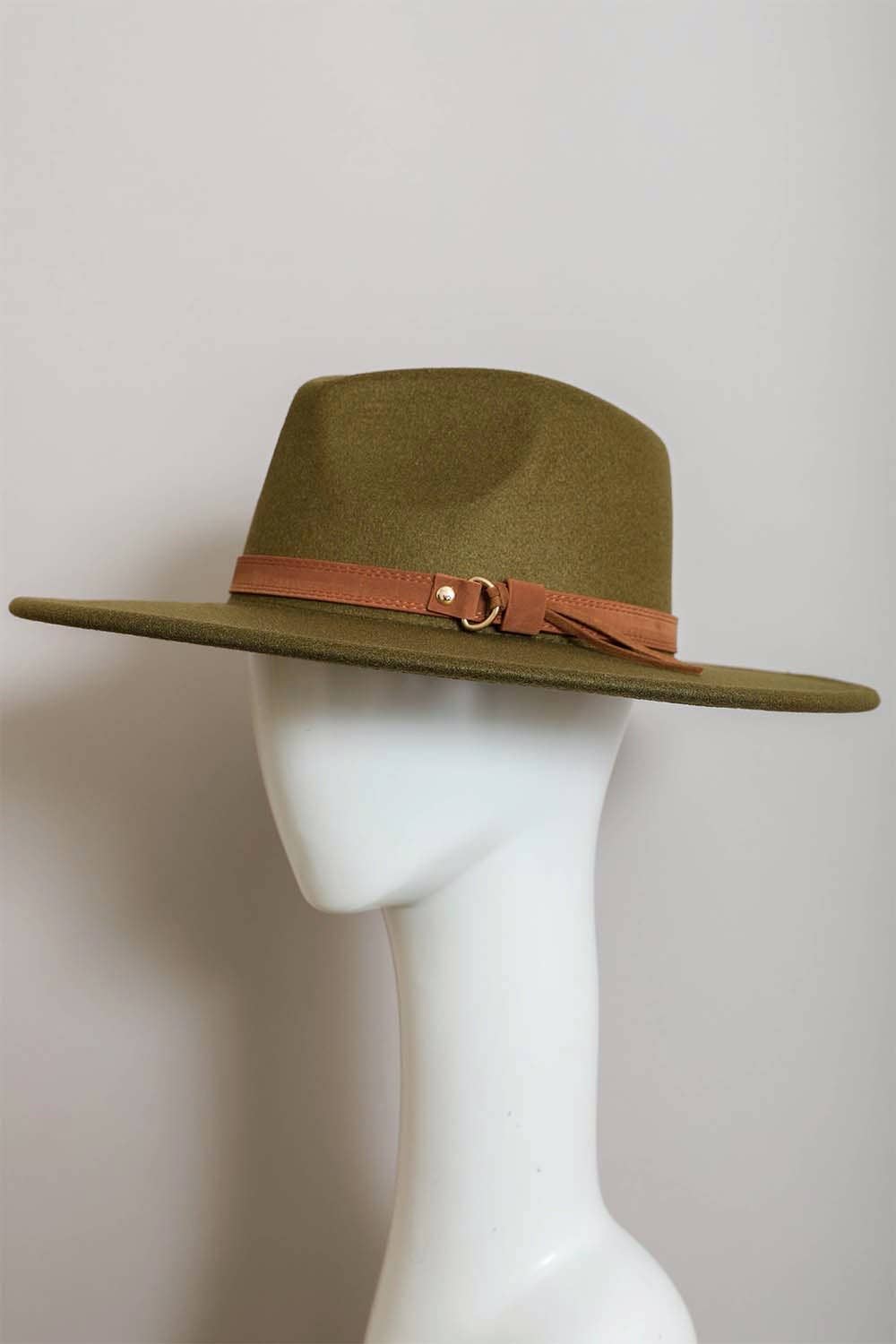 Chic Flat Brim Buckle Hat – Bestselling Fashion Accessory 🏝