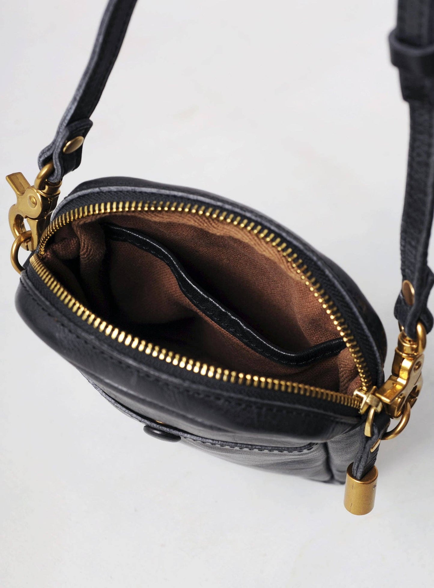 Snappi Sling Bag - Black