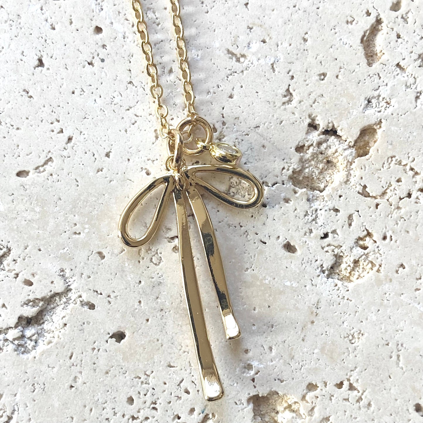 Melted droopy ribbon bow charm necklace trendy