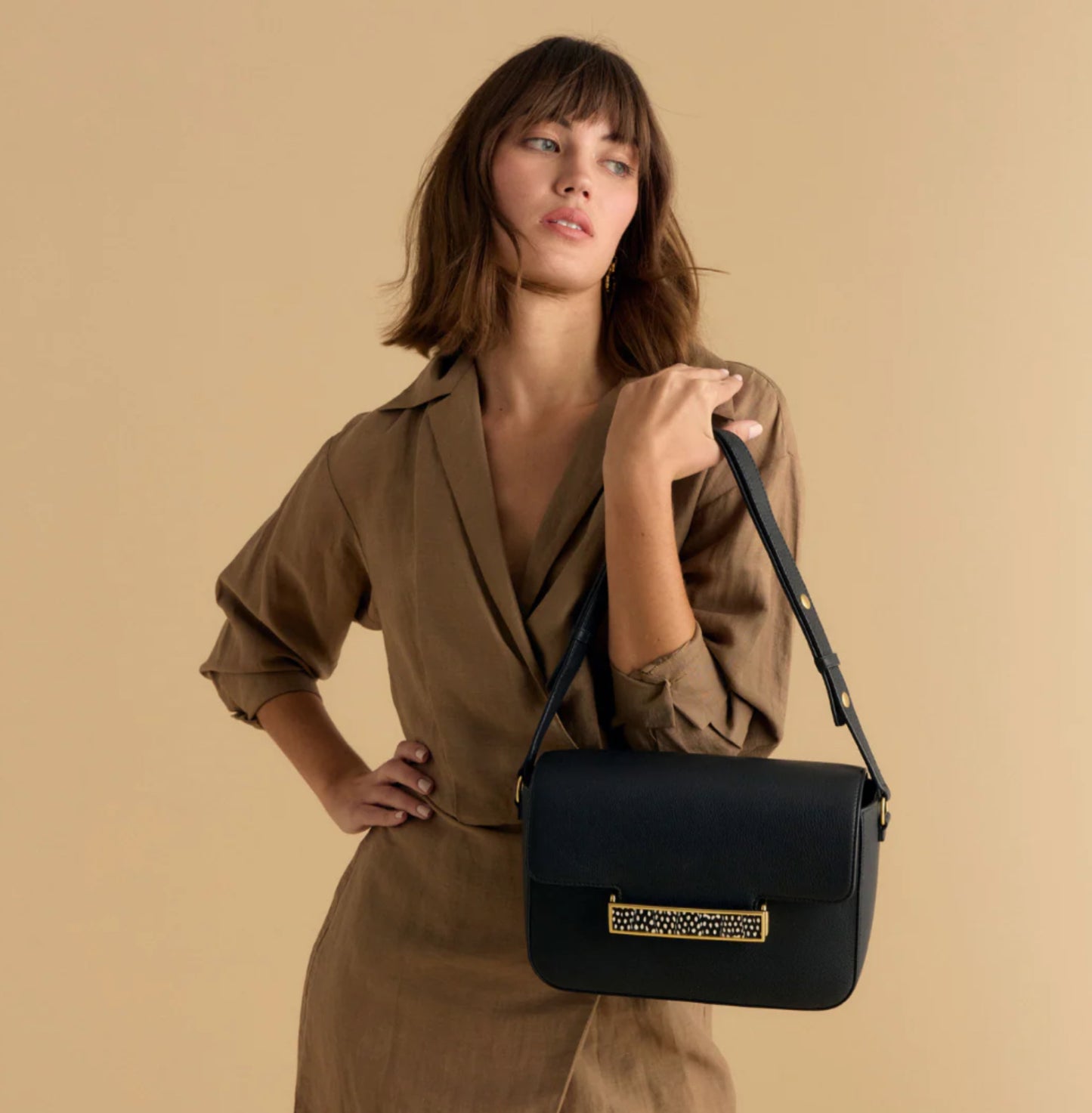 Brackish Oxford Crossbody Bag in Black-Guinea
