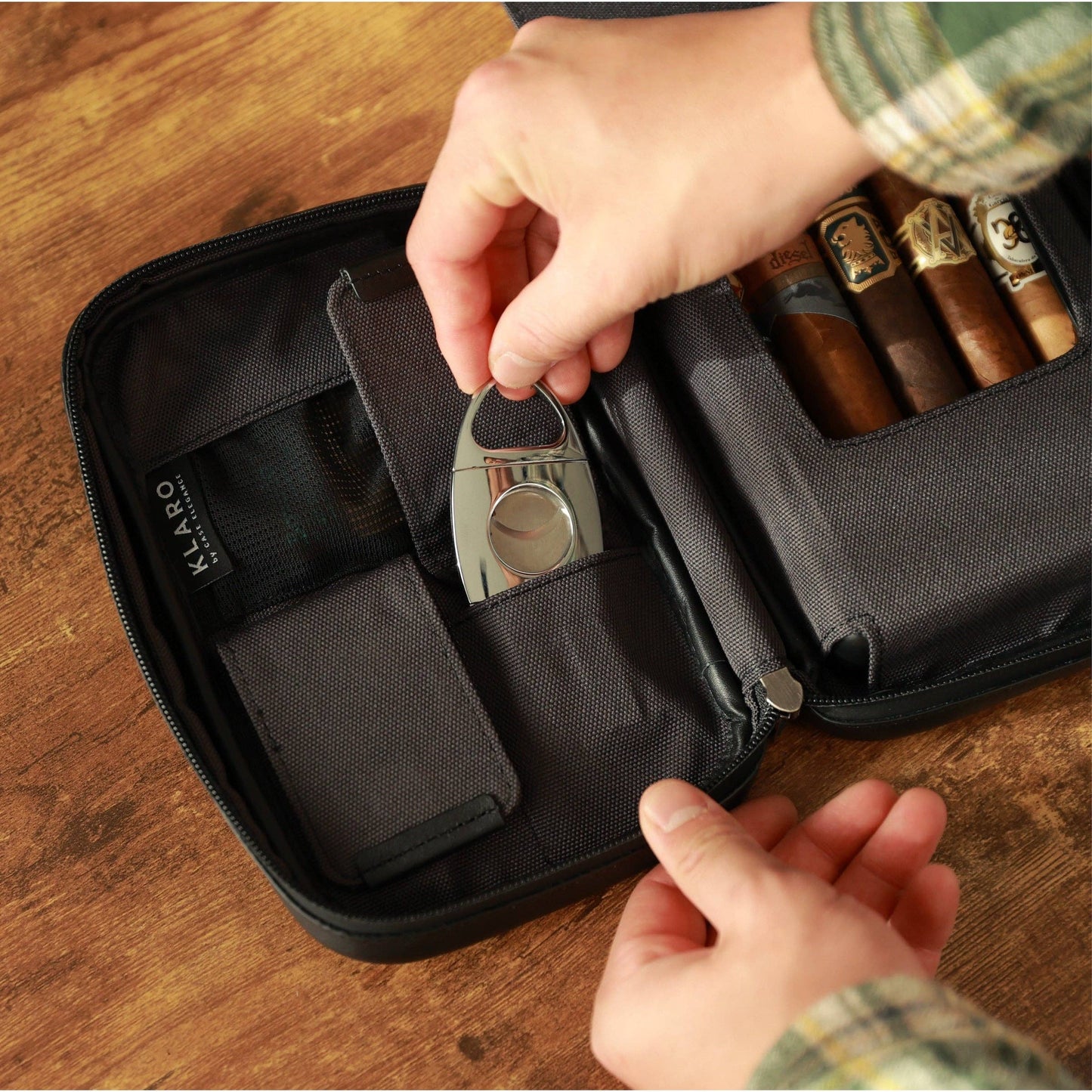 Black Flint Travel Leather Cigar