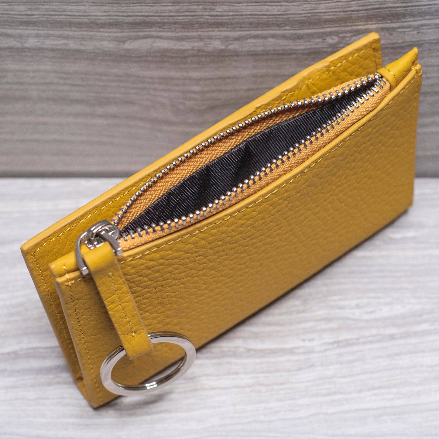 TOGO Vertical Bifold Cardholder