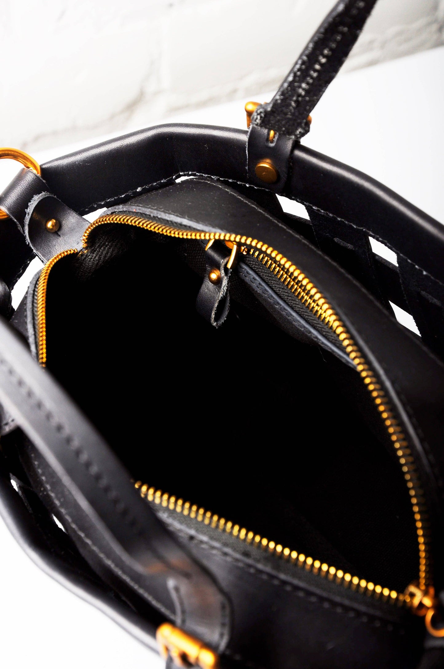Venture Basket Tote - black
