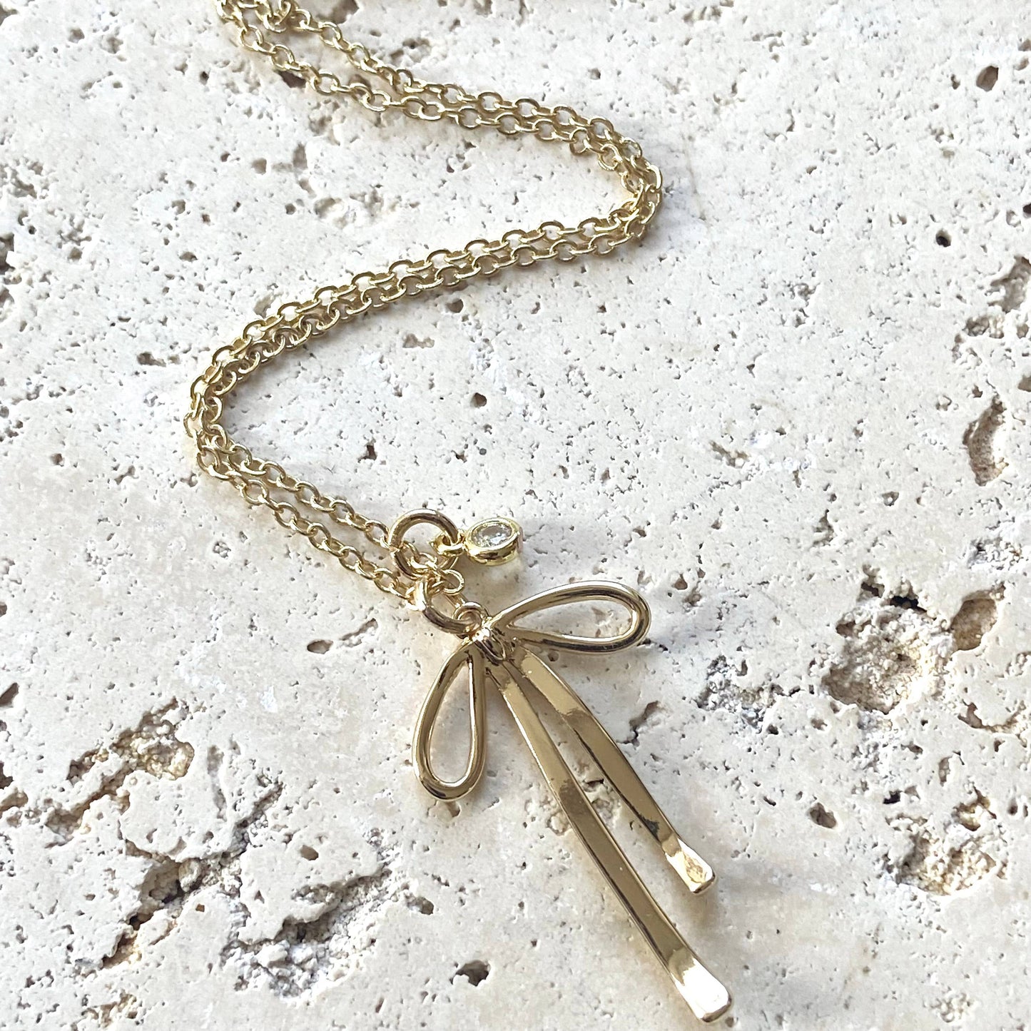 Melted droopy ribbon bow charm necklace trendy
