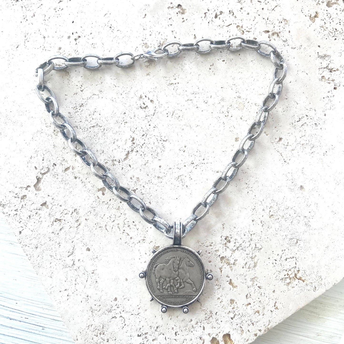 Horse jewelry Belgium coin derby ranch western style