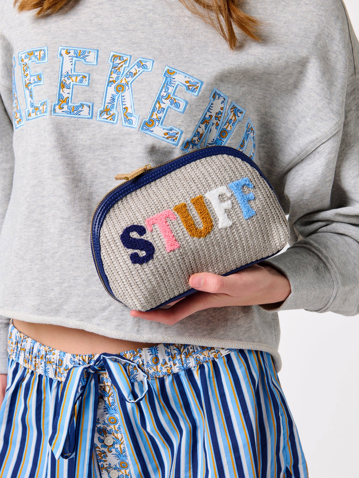 "STUFF" KNIT ZIP POUCH,GREY