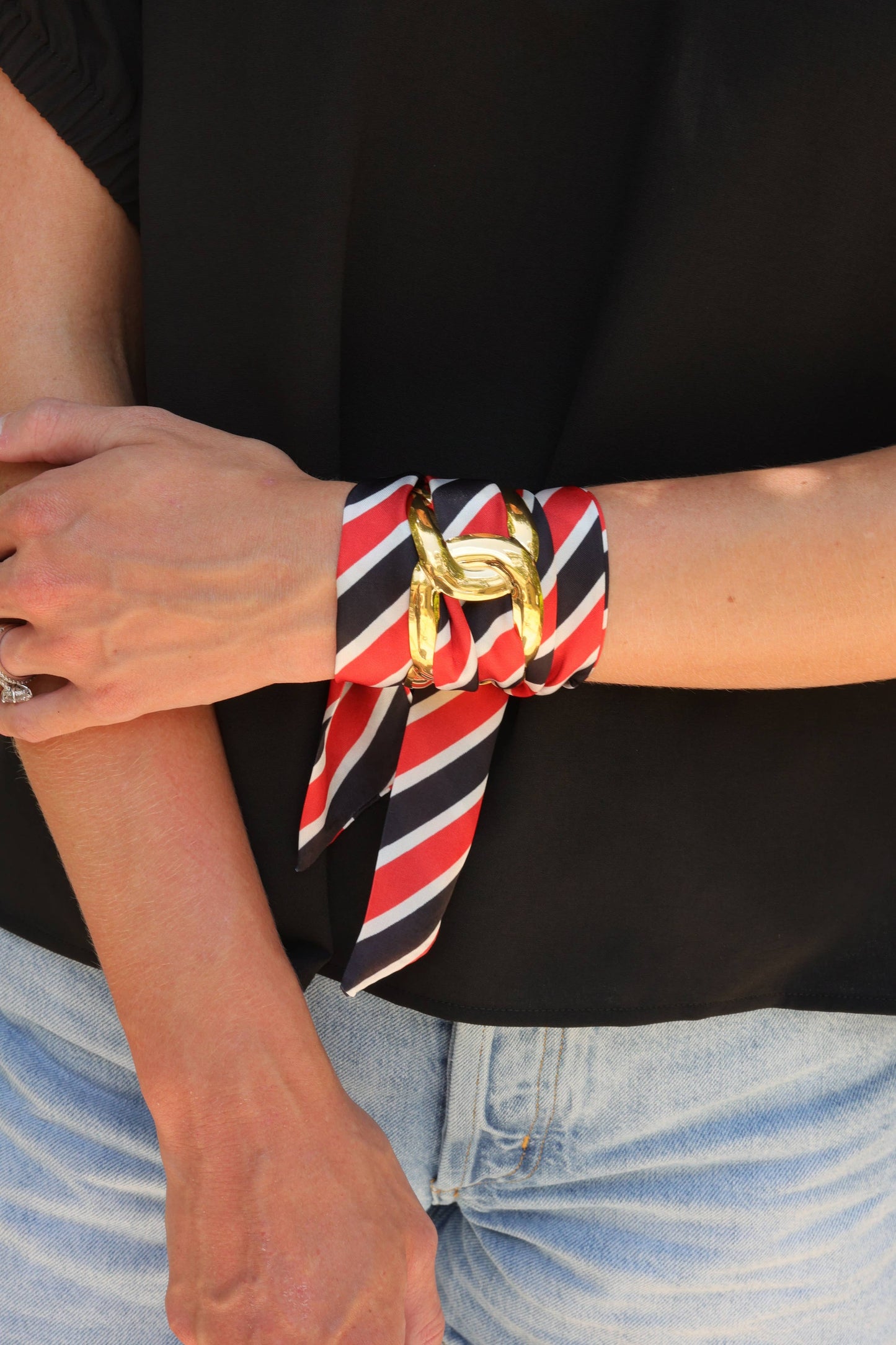 Serafina Scarf Bracelet Bk Rd Stripe