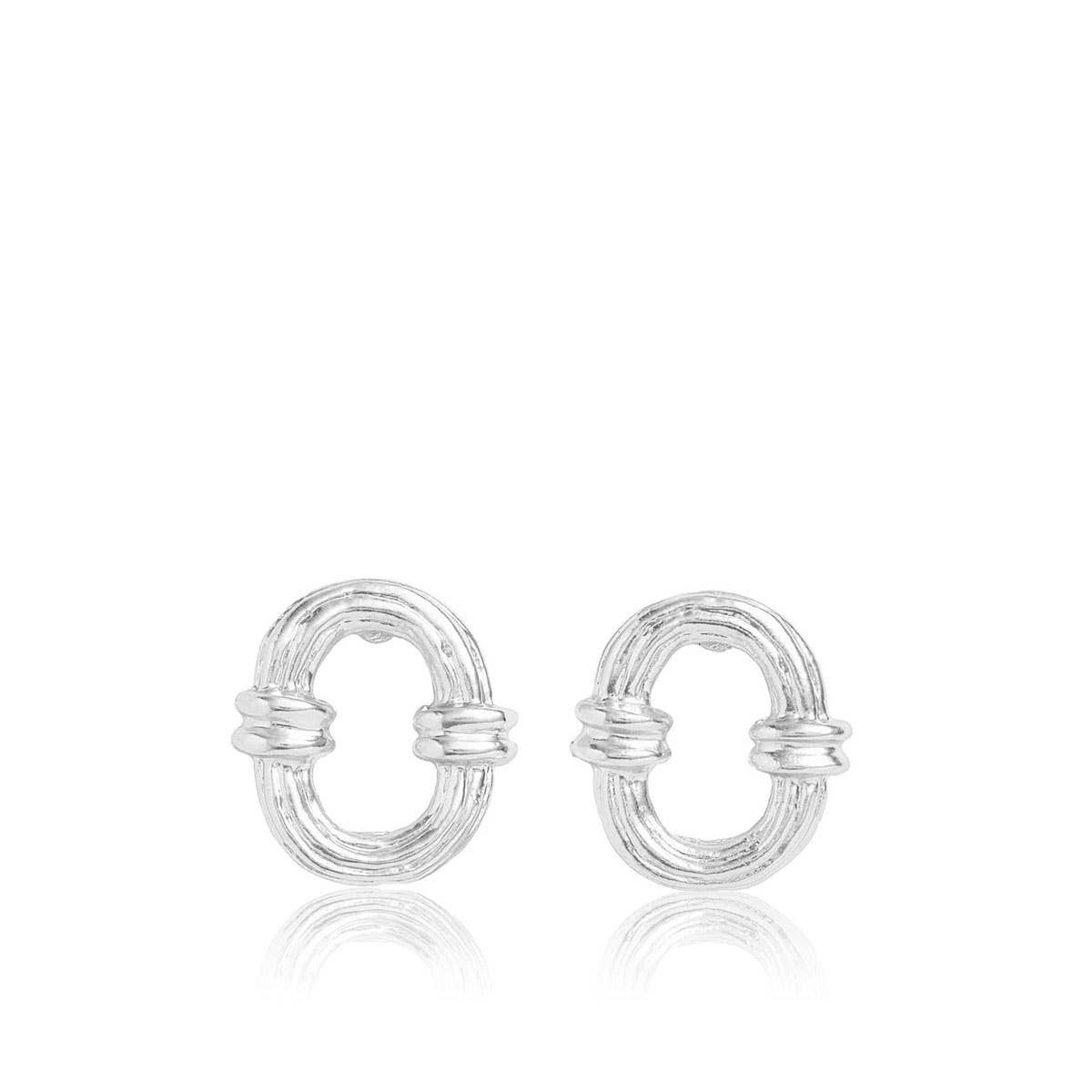 Stylish Etched Link Stud Earrings - Perfect for Any Occasion