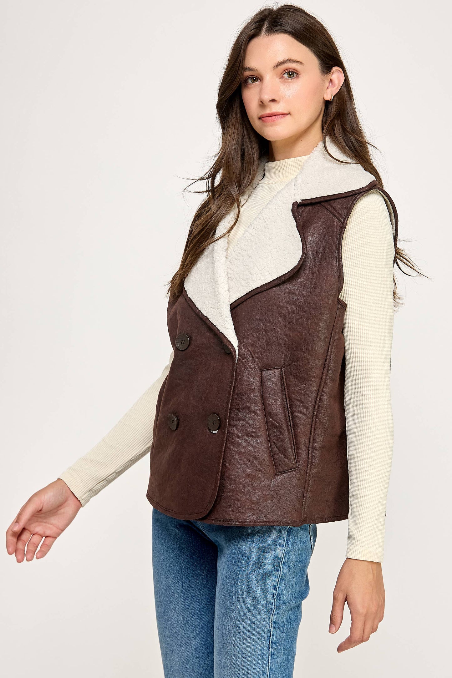 PLEATHER VEST WITH SHERA-COCOA