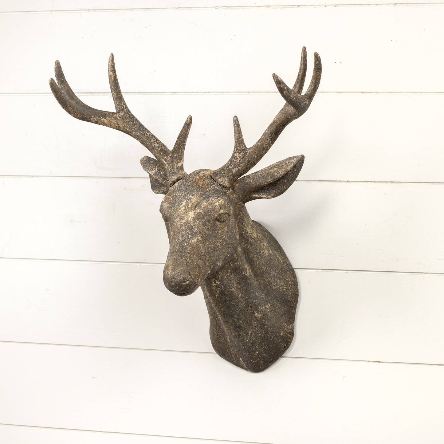 WALL MOUNT DEER HEAD