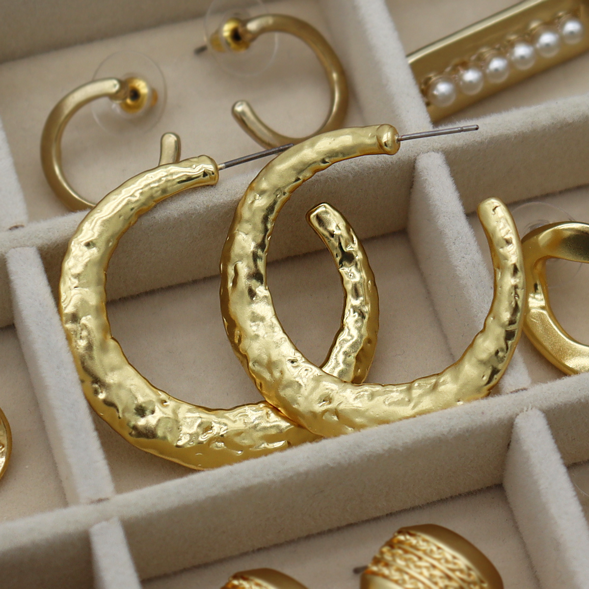 Textured every day hoop earrings