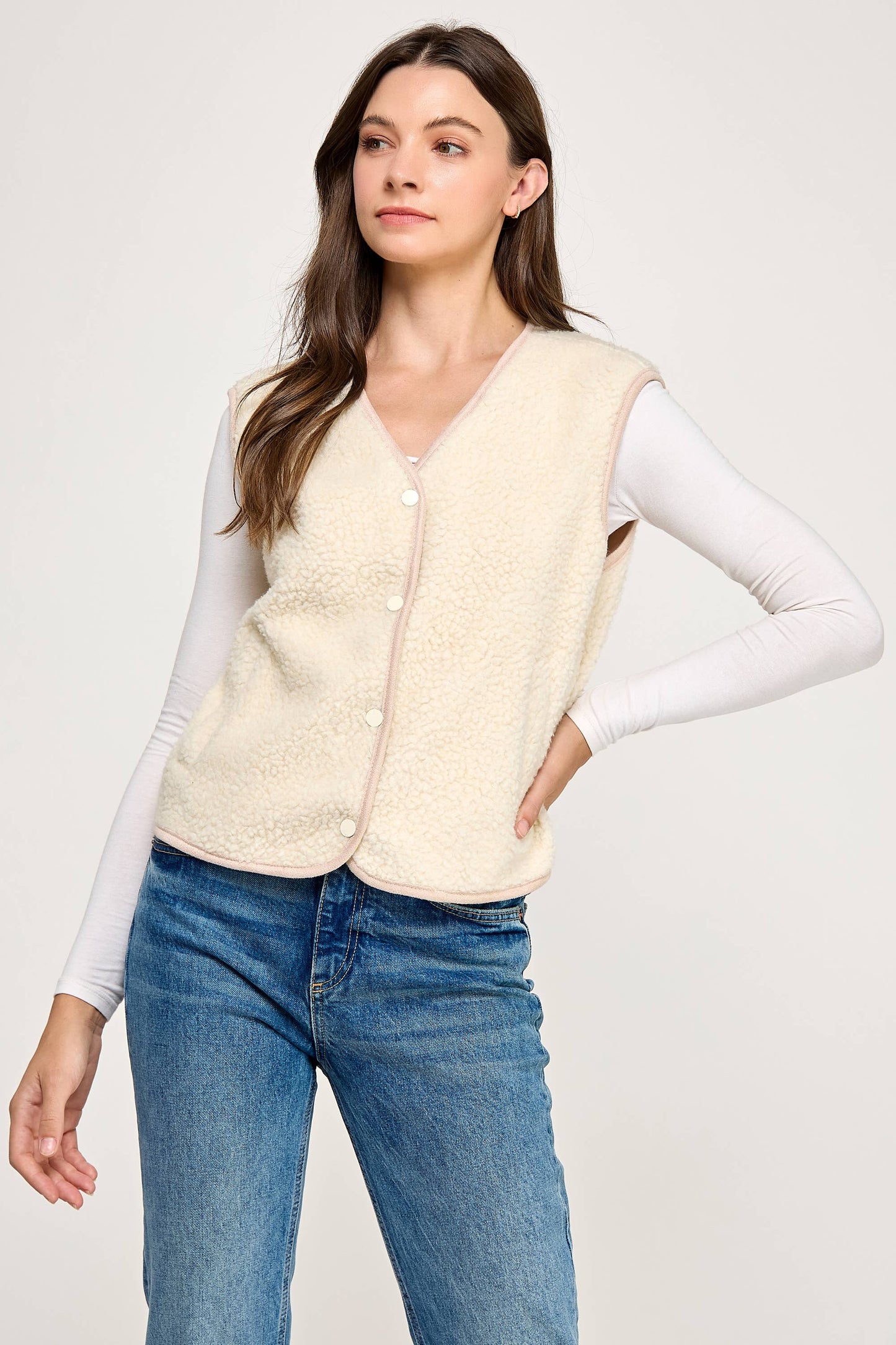 SHEEP VEST-CREAM