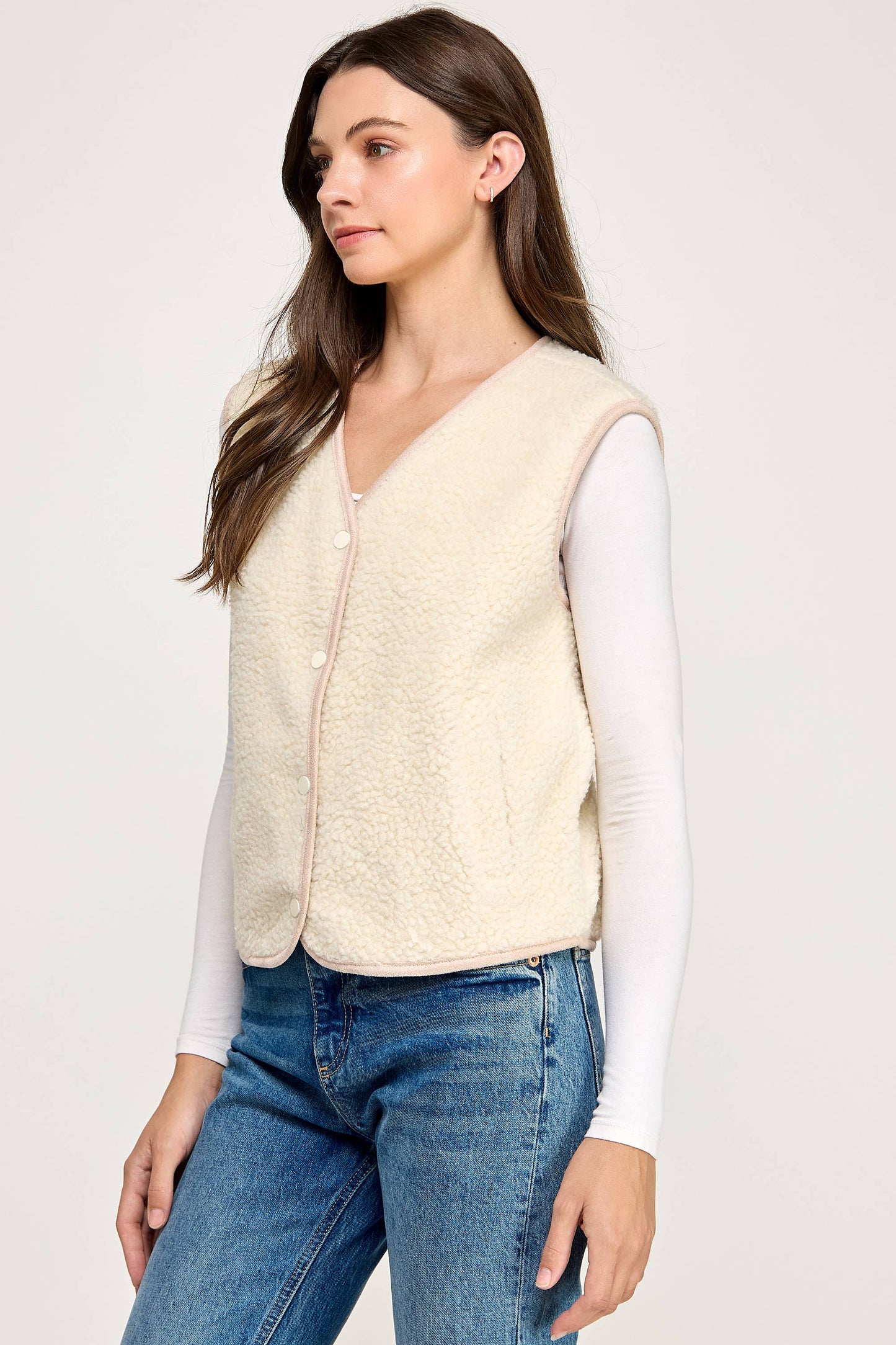 SHEEP VEST-CREAM