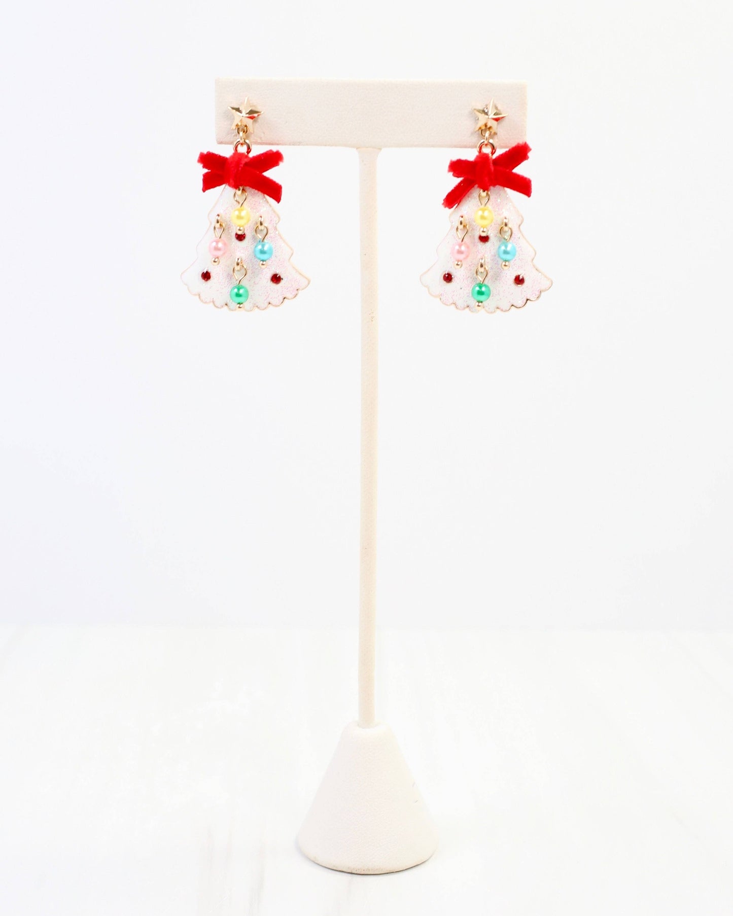 Christmas Tree Earring with Bow and Pearls White