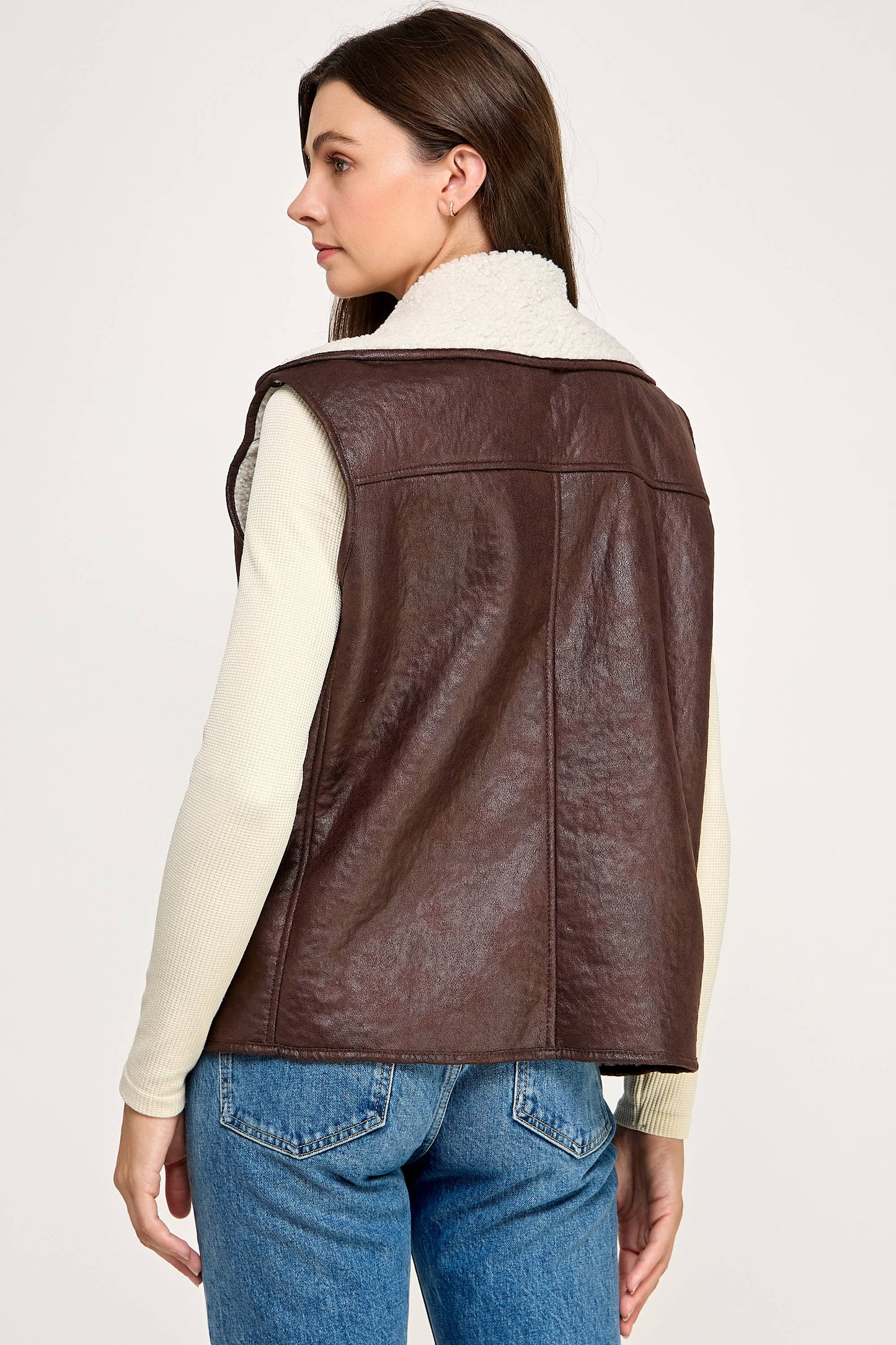 PLEATHER VEST WITH SHERA-COCOA
