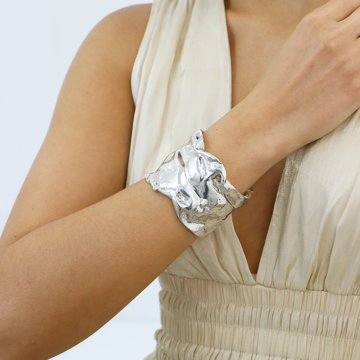Trendy Crumpled Foil Cuff Bracelet - Stylish Statement Piece