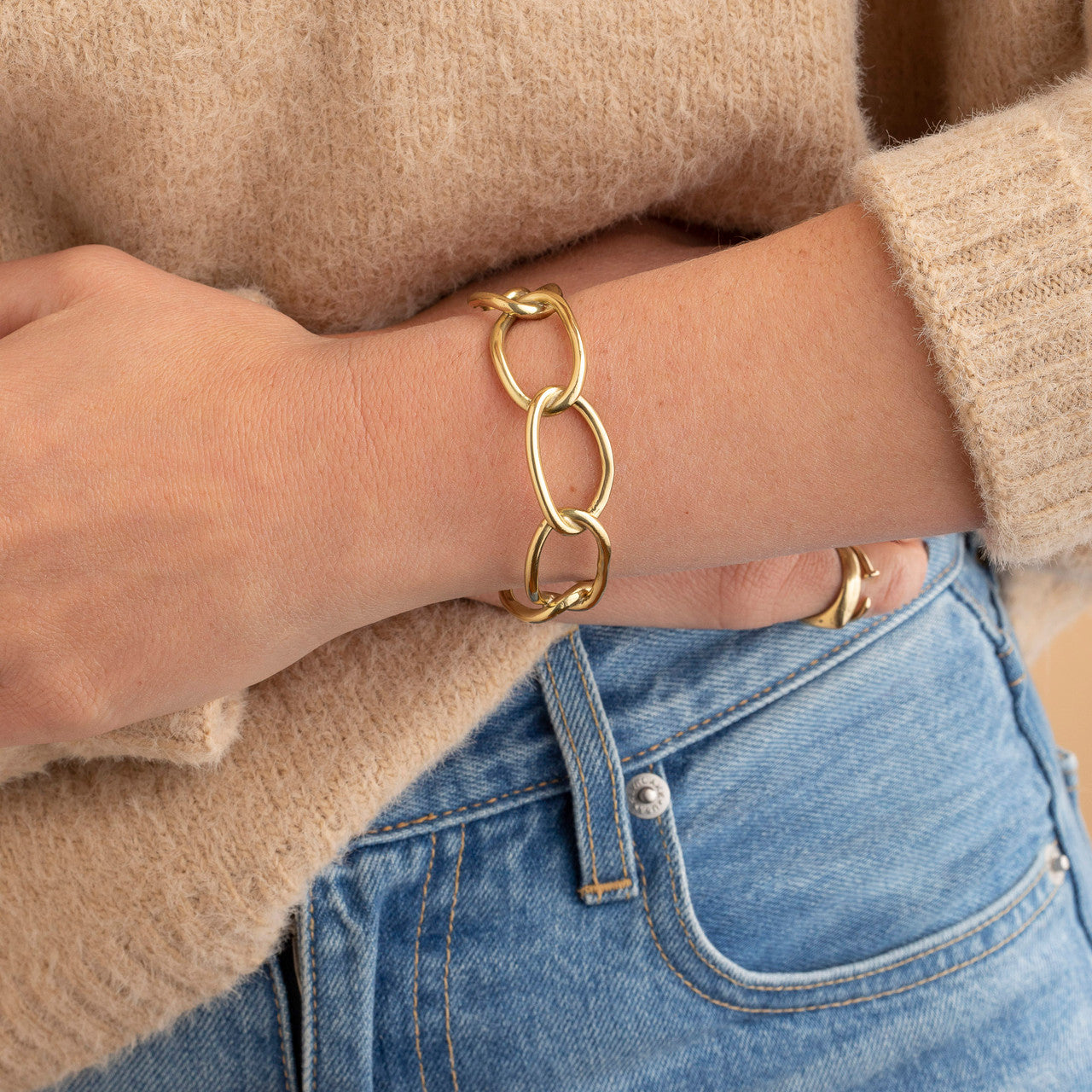 T&T Thin Chain Cuff