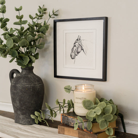 BLACK & WHITE HORSE PRINT