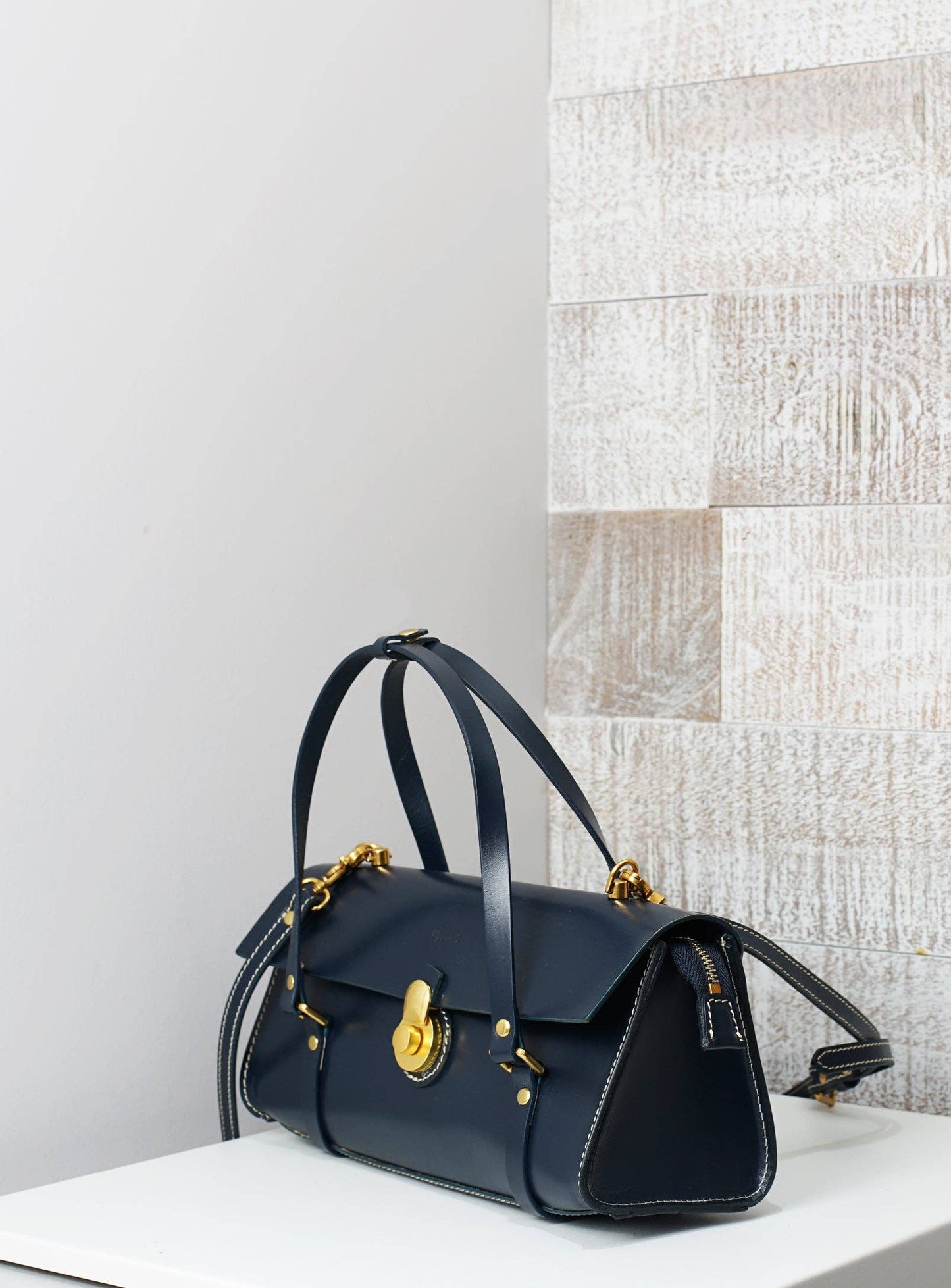 Vive 2.0 Classic Baguette Satchel- Midnight