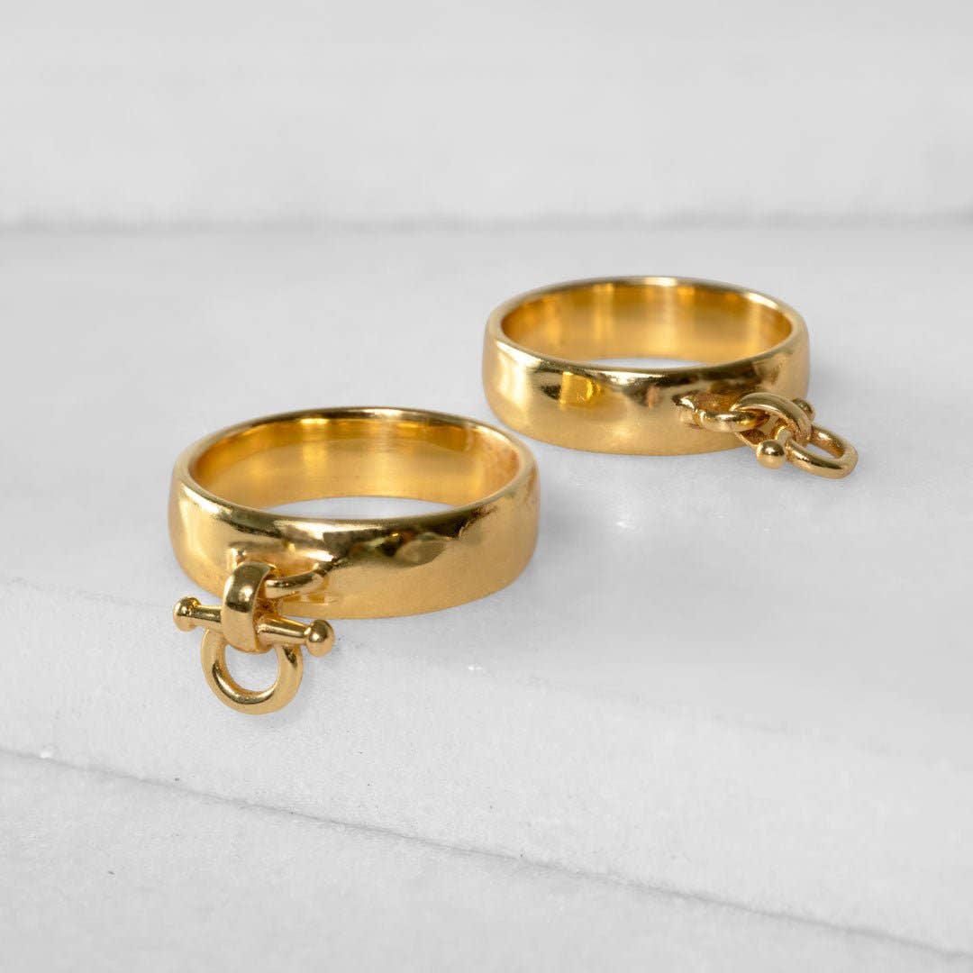 Ariston Equestrian Horse Bit Bracelet in Gold