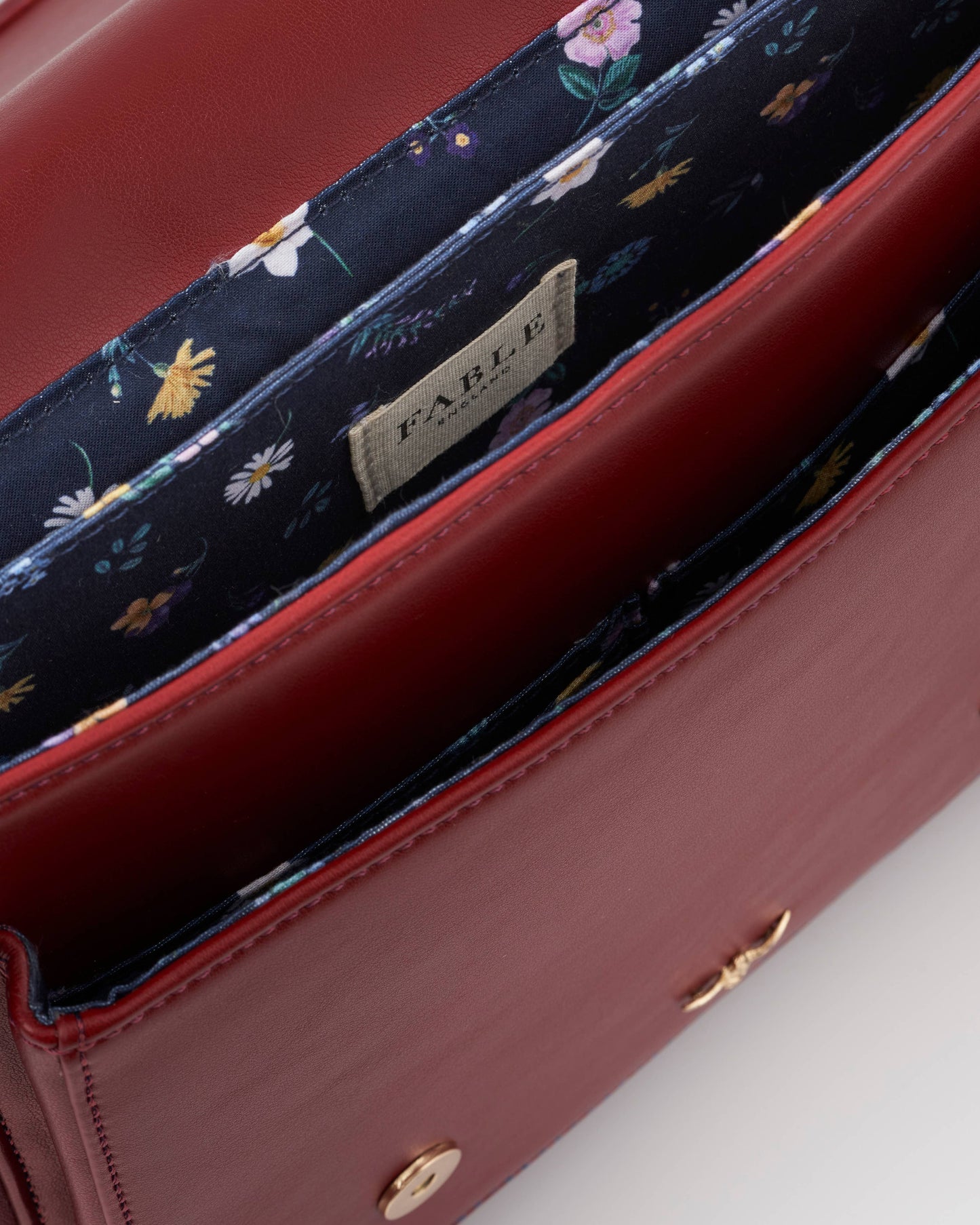 Wonderland Satchel Red