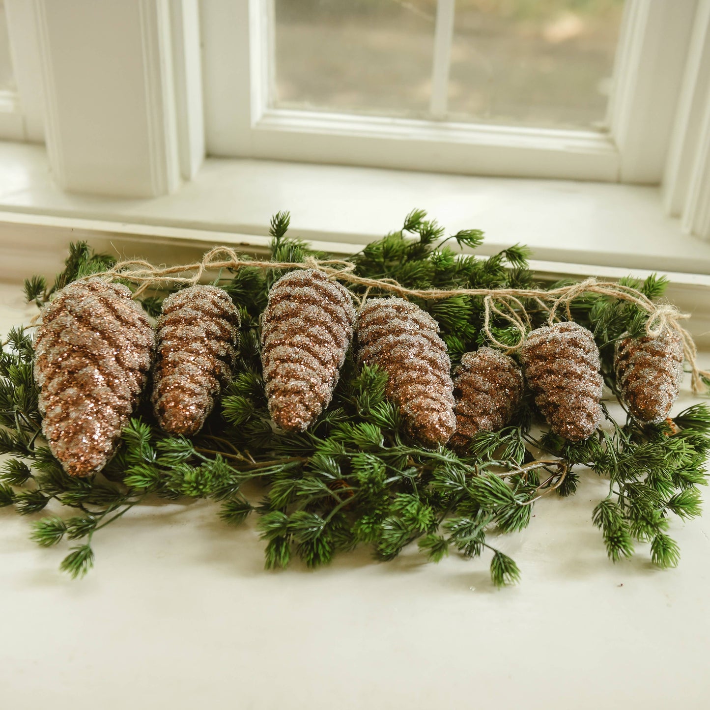 20" BROWN HANGING PINECONES