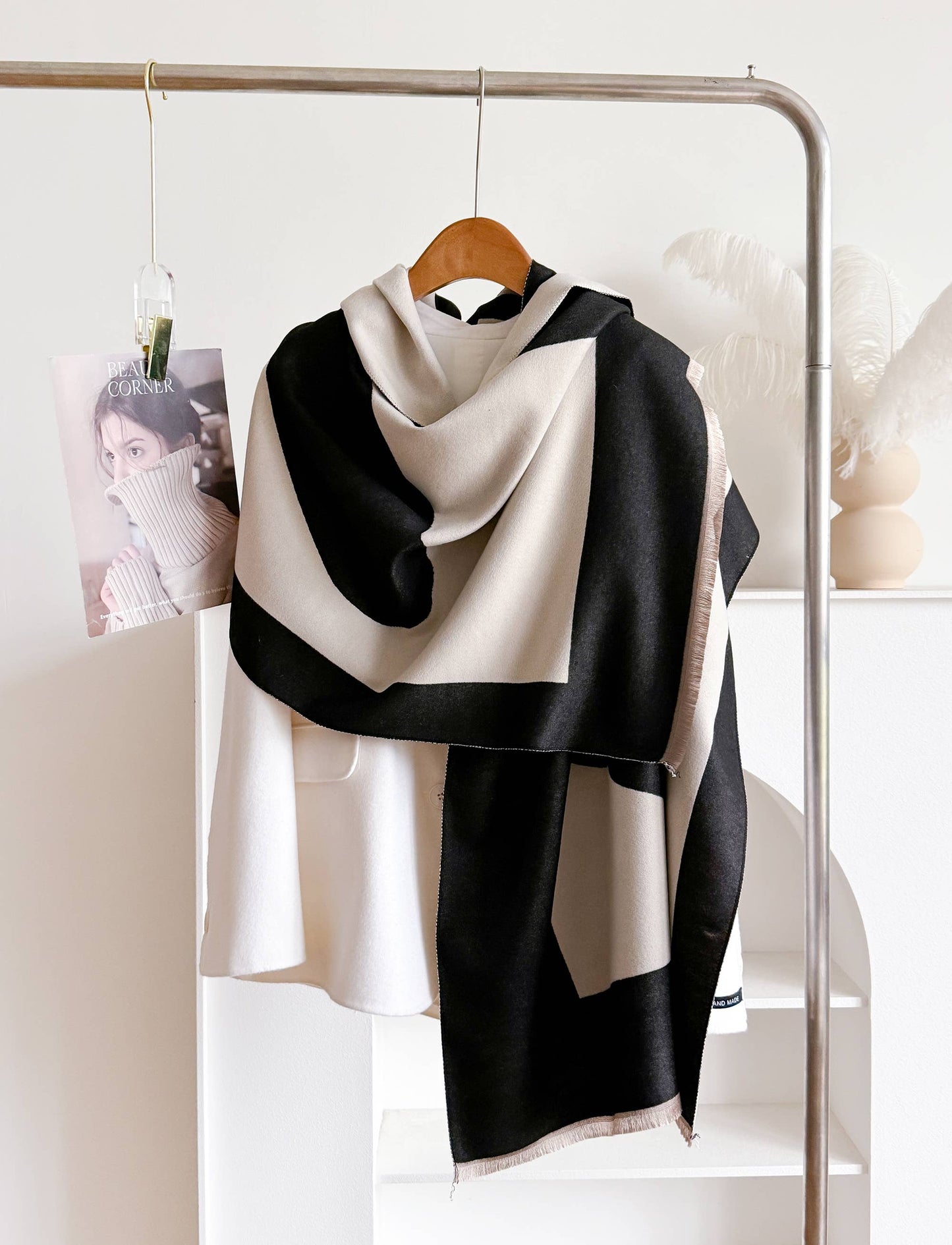 Equestrian Black / White Equine Shadow Reversible Wrap