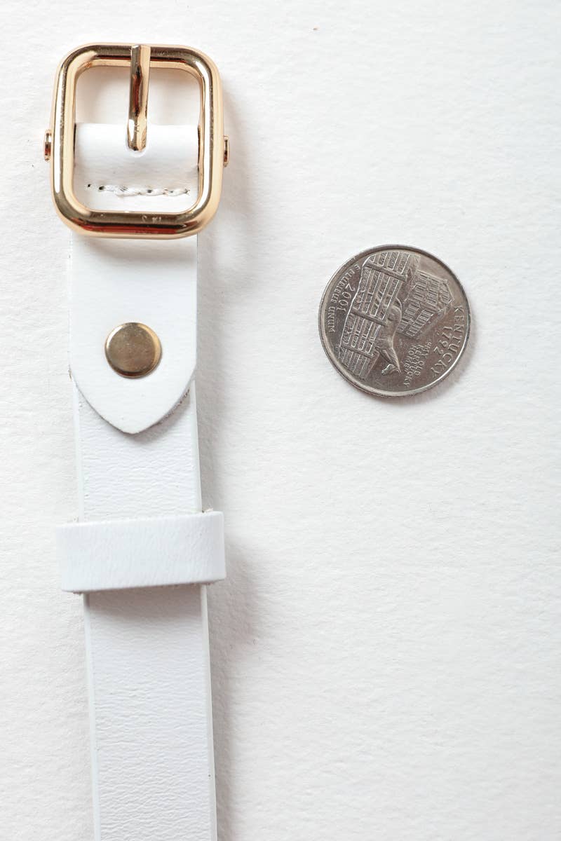 Versatile Skinny Leather Belt – Perfect for Any Outfit 💫